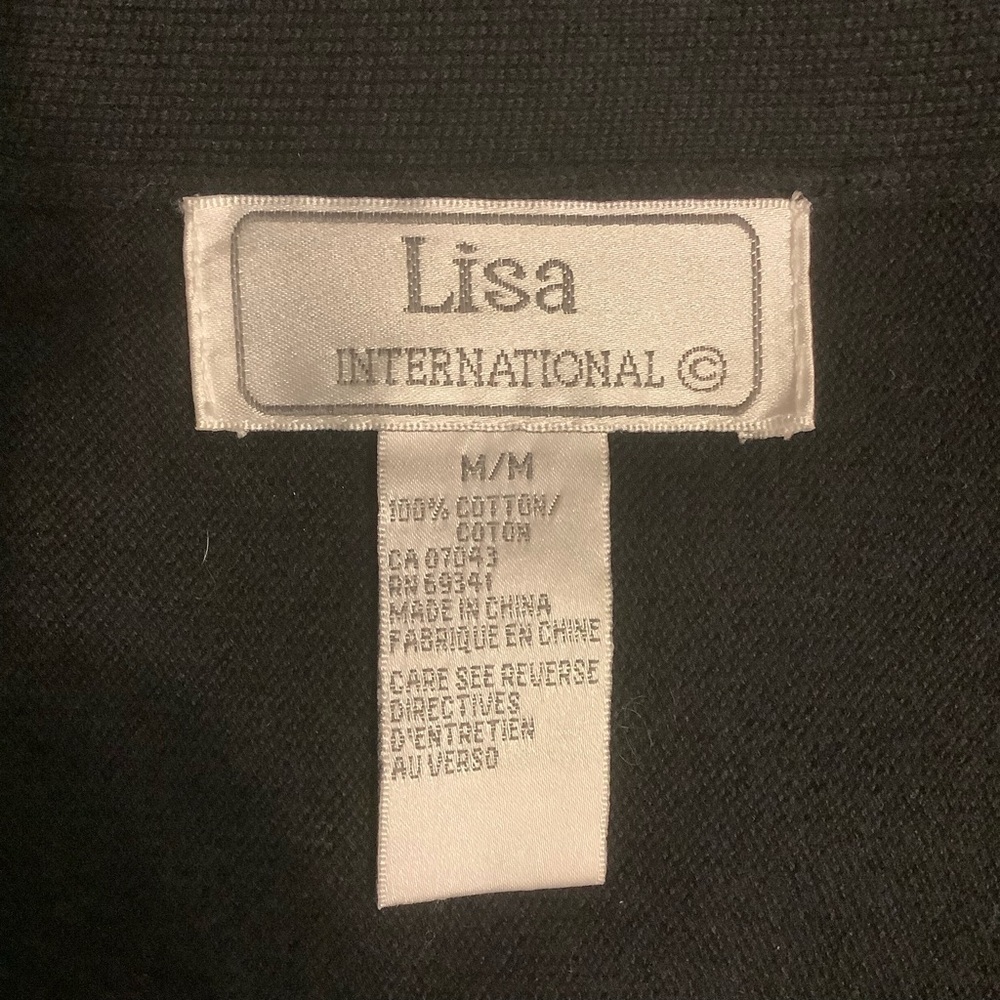 LISA INTERNATIONAL BLACK COTTON V-NECK/ 3/4 SLEEVE/ LARGE BUTTON SWEATER/ Size M - Picture 11 of 11